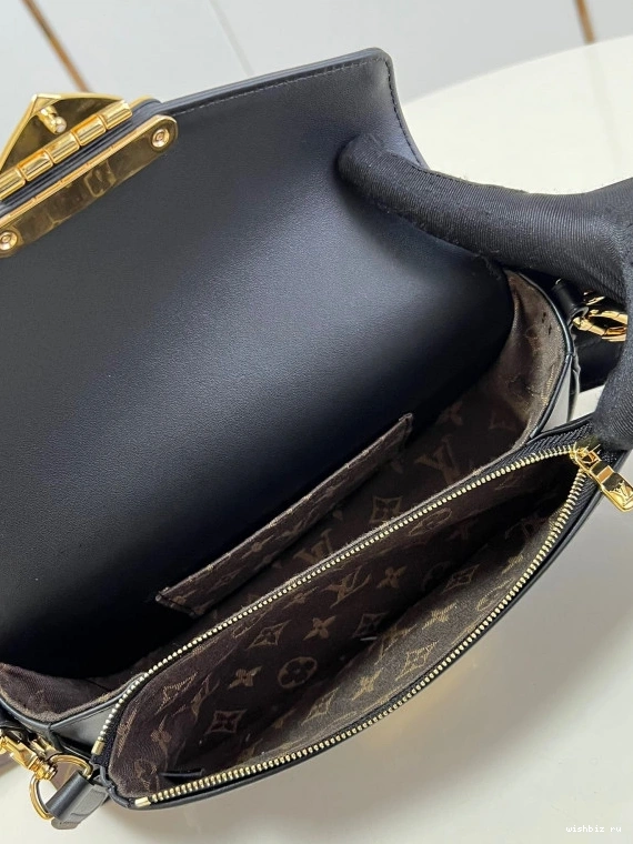 WIS Vuitton Louis SWING 1030